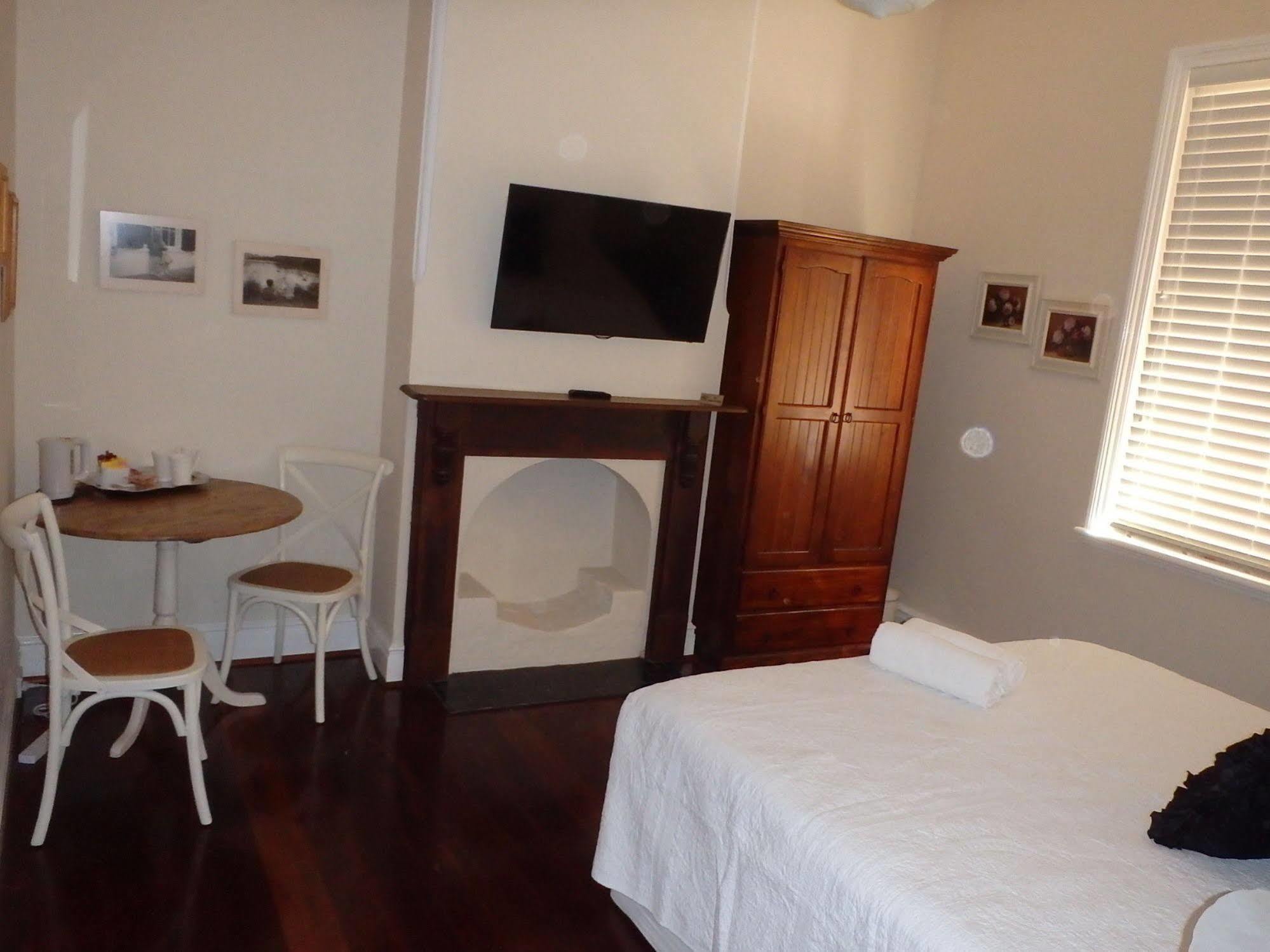 Hamptons Inn Bed & Breakfast Fremantle Bagian luar foto