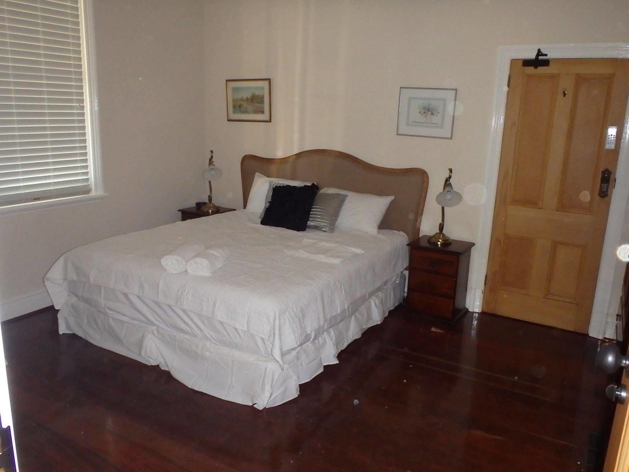 Hamptons Inn Bed & Breakfast Fremantle Bagian luar foto